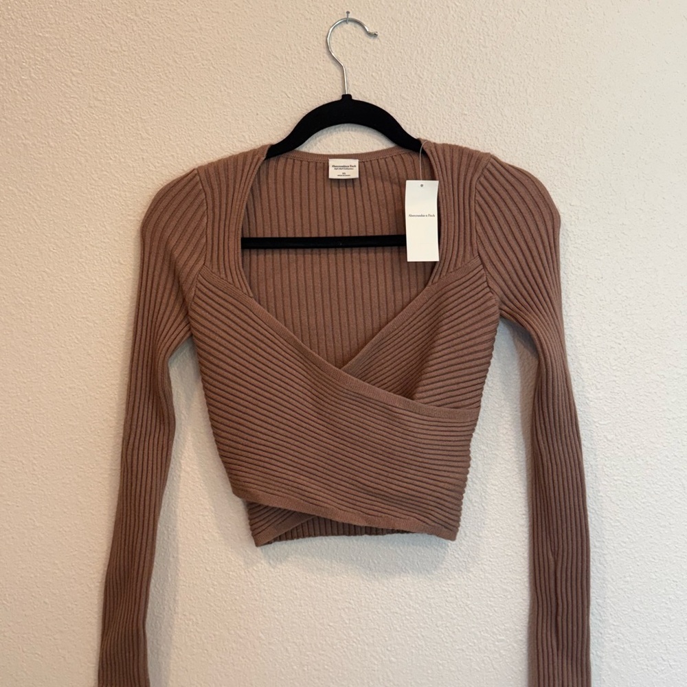 Abercrombie & Fitch Tan Ribbed V-Neck Top